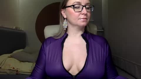 DOM MUMMY online show from 2, 12, 2024