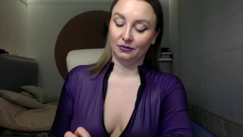 DOM MUMMY online show from 18, 2, 2025