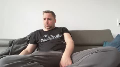 dombio_12 online show from 12, 4, 2026