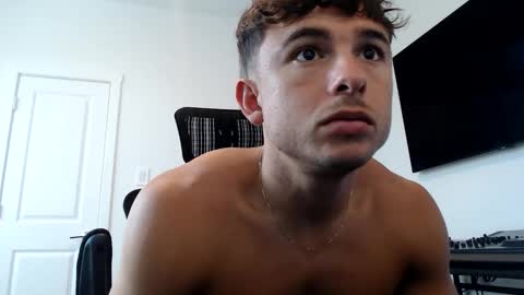 Snapshot of domd3 chatting on 17, 10, 2025 Dom online show from 17, 10, 2025