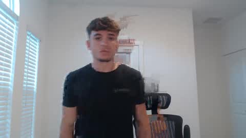 Snapshot of domd3 chatting on 28, 10, 2025 Dom online show from 28, 10, 2025