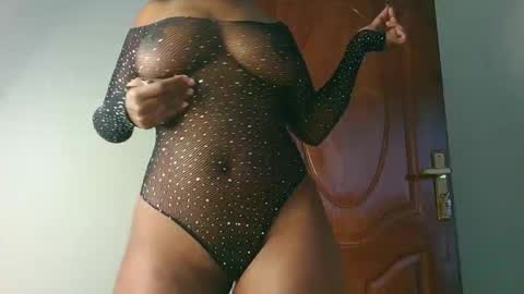 Snapshot of domecesy chatting on 9, 11, 2025 Amarie noels online show from 9, 11, 2025