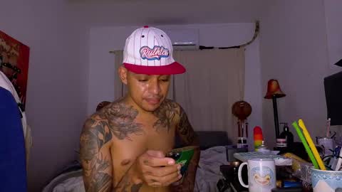 Snapshot of dominant_gay_xxx chatting on 1, 6, 2026 jjhoy online show from 1, 6, 2026