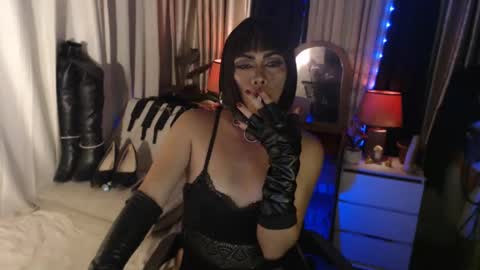 Snapshot of dominantrix_diannaxxx chatting on 13, 12, 2024 diana online show from 13, 12, 2024
