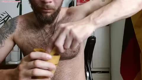 Logan - INDEPENDET MODEL online show from 15, 4, 2026