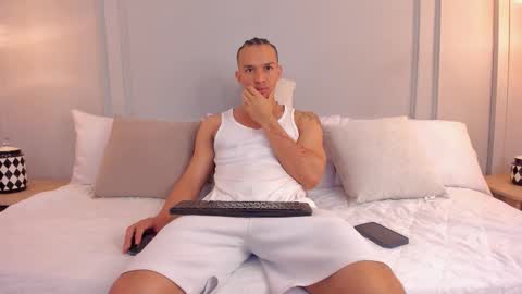 Dominick Star online show from 7, 11, 2025