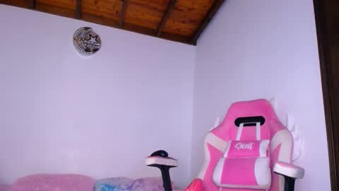   online show from 22, 3, 2026