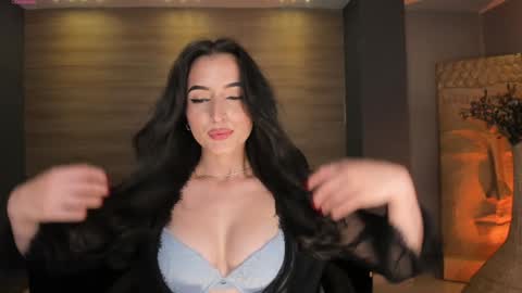 Snapshot of dominiquevega_ chatting on 13, 1, 2025 Dominique online show from 13, 1, 2025