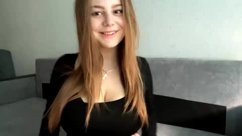 Snapshot of donaldsing chatting on 10, 10, 2025 Mary online show from 10, 10, 2025