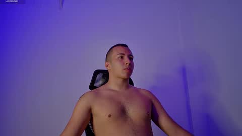 Donat Independent Model online show from 20, 1, 2025