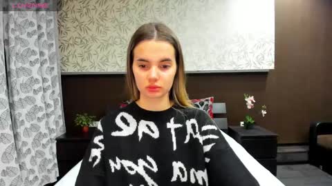 Snapshot of donnaaa_evans chatting on 24, 12, 2024 Donna On GMT2 Mon-Fri 3-9 AM online show from 24, 12, 2024