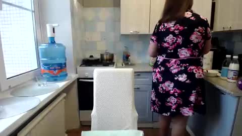 Tatiana 43 curvy sexy body and Joanna redhead 39 years online show from 17, 2, 2025