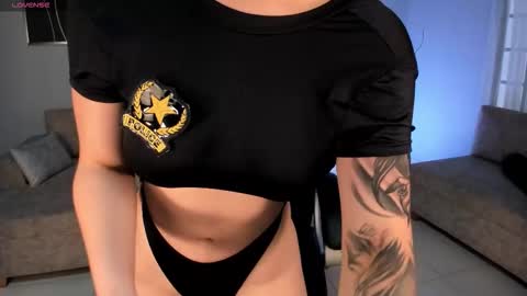  Donna Stonne  online show from 31, 10, 2025