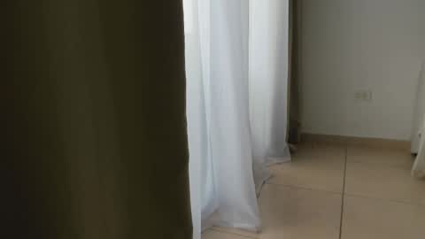 Donatella online show from 12, 2, 2025