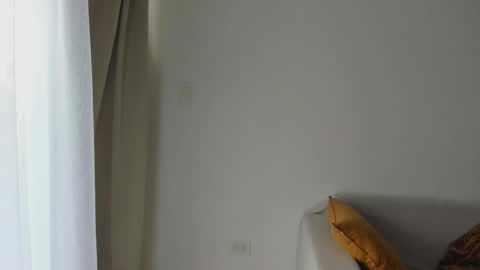 Donatella online show from 11, 3, 2025