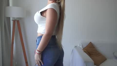 Donatella online show from 9, 9, 2025