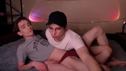 Snapshot of dontknowloool chatting on 20, 10, 2025 EliotKenny online show from 20, 10, 2025