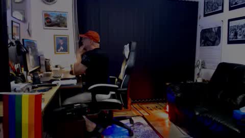 Snapshot of dopeleaf2 chatting on 11, 9, 2025 dopeleaf2 online show from 11, 9, 2025