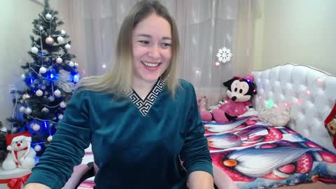 Snapshot of dorasuun chatting on 12, 12, 2024 dorasuun online show from 12, 12, 2024