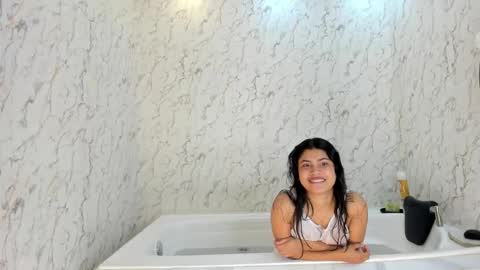 Snapshot of dore_amelie chatting on 29, 10, 2025 DORE online show from 29, 10, 2025