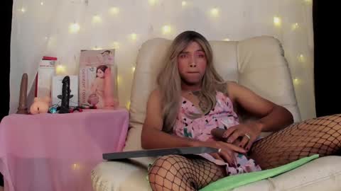 Nicolle online show from 26, 12, 2024