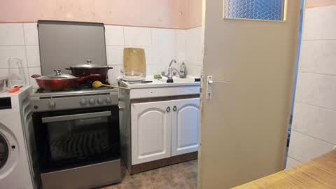 Snapshot of doriancretu95 chatting on 14, 12, 2024 menu below online show from 14, 12, 2024