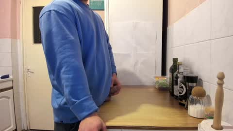 Snapshot of doriancretu95 chatting on 23, 12, 2024 menu below online show from 23, 12, 2024