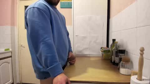 Snapshot of doriancretu95 chatting on 5, 3, 2025 menu below online show from 5, 3, 2025