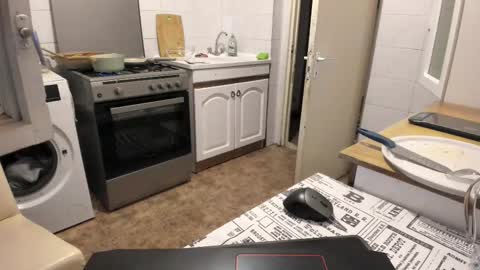 Snapshot of doriancretu95 chatting on 10, 9, 2025 menu below online show from 10, 9, 2025