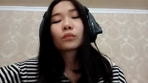 Snapshot of dorothygreene chatting on 21, 10, 2025 YuKi online show from 21, 10, 2025