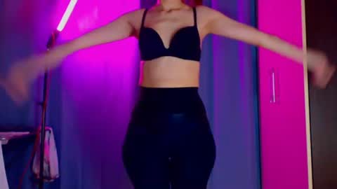 Snapshot of dorotty_ chatting on 20, 10, 2025 Your Dorotty online show from 20, 10, 2025