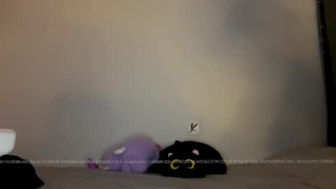 Lana  Eva  dont forget to give us a thumb up online show from 3, 3, 2025