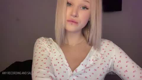 MOLLYYYY dont forget to give me a thumb up online show from 19, 1, 2025