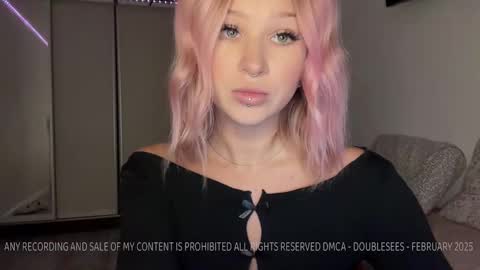 MOLLYYYY dont forget to give me a thumb up online show from 28, 2, 2025