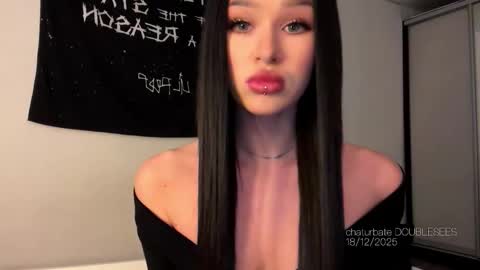 MOLLYYYY dont forget to give me a thumb up online show from 18, 12, 2025