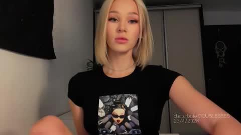 MOLLYYYY dont forget to give me a thumb up online show from 23, 4, 2026