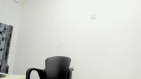 DOUGLAS online show from 2, 10, 2025