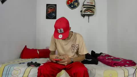 Snapshot of douglas_gallegos chatting on 7, 12, 2024 douglas_gallegos online show from 7, 12, 2024