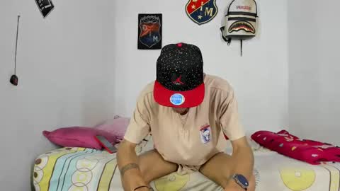 Snapshot of douglas_gallegos chatting on 10, 12, 2024 douglas_gallegos online show from 10, 12, 2024