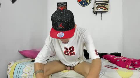 Snapshot of douglas_gallegos chatting on 15, 12, 2024 douglas_gallegos online show from 15, 12, 2024