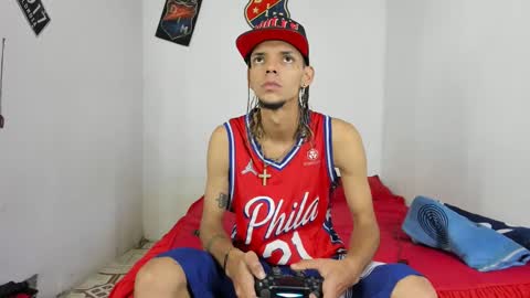 Snapshot of douglas_gallegos chatting on 8, 2, 2025 douglas_gallegos online show from 8, 2, 2025