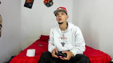 Snapshot of douglas_gallegos chatting on 16, 2, 2025 douglas_gallegos online show from 16, 2, 2025