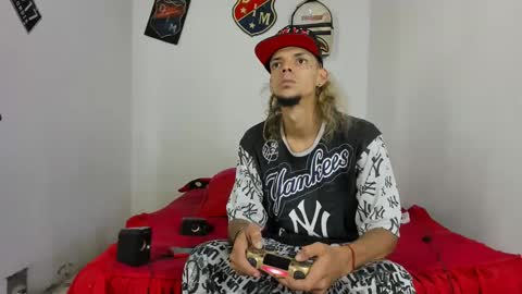 Snapshot of douglas_gallegos chatting on 27, 2, 2025 douglas_gallegos online show from 27, 2, 2025