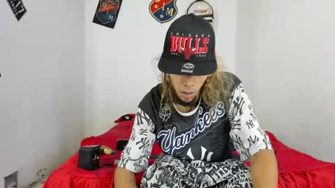 Snapshot of douglas_gallegos chatting on 27, 2, 2025 douglas_gallegos online show from 27, 2, 2025