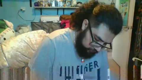 Snapshot of dpenguino chatting on 10, 11, 2025 Dpenguino online show from 10, 11, 2025