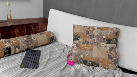 Snapshot of dracaryss_ chatting on 13, 12, 2024 Lissa Or DRACARYSS your dragon Queen online show from 13, 12, 2024