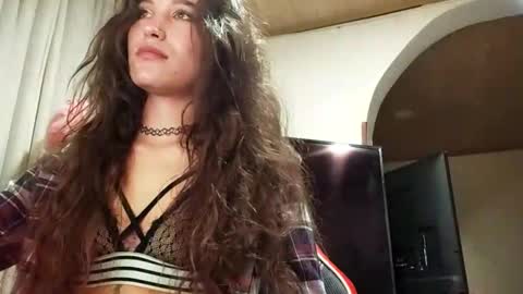 Snapshot of draculina69 chatting on 12, 12, 2024 draculina69 online show from 12, 12, 2024