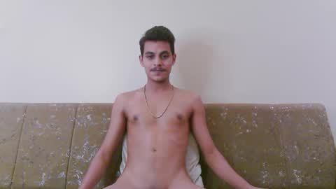 Snapshot of drake_runner chatting on 23, 11, 2025 Drake online show from 23, 11, 2025