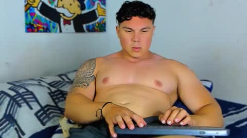 Snapshot of drake_xion1 chatting on 11, 11, 2025 drake_xion1 online show from 11, 11, 2025