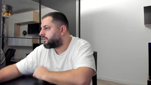 Snapshot of draven_a chatting on 11, 2, 2025 Draven A online show from 11, 2, 2025